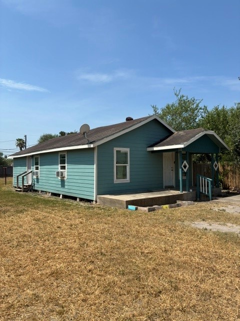 1239 E Kleberg Ave Property Photo 2