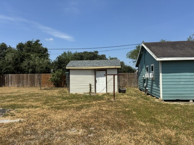 1239 E Kleberg Ave Property Photo 14