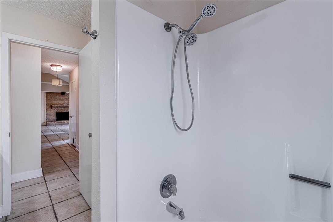 985 Crossbill St Property Photo 20