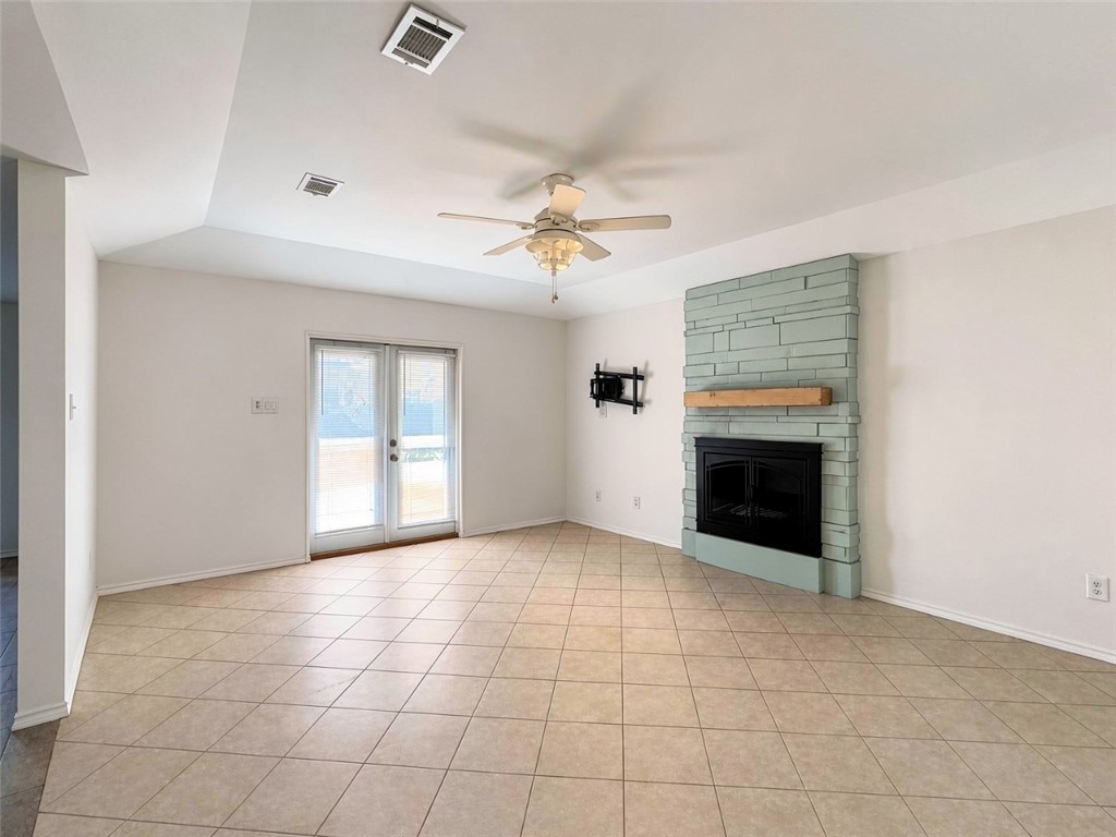 15334 Barataria Dr Property Photo 5