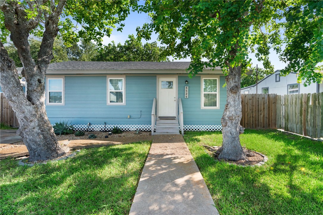 6526 Birmingham St Property Photo 2