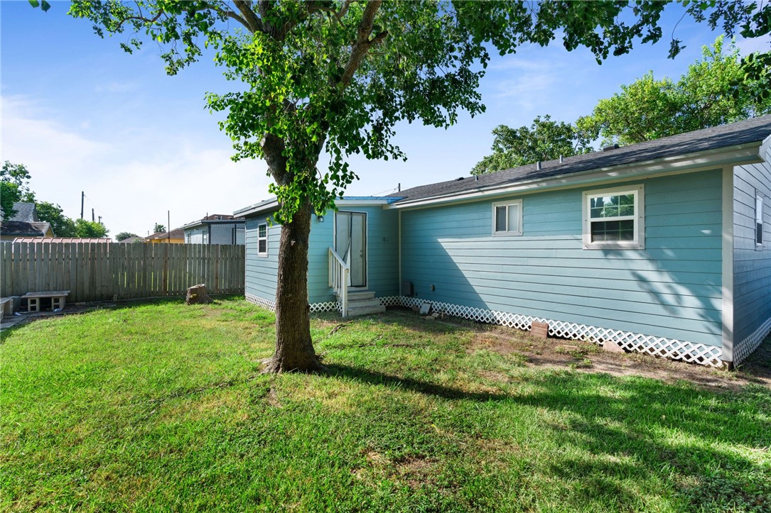 6526 Birmingham St Property Photo 18