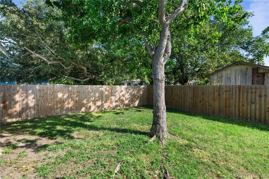 6526 Birmingham St Property Photo 19