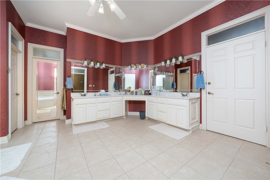6210 Bourbonais Dr Property Photo 23