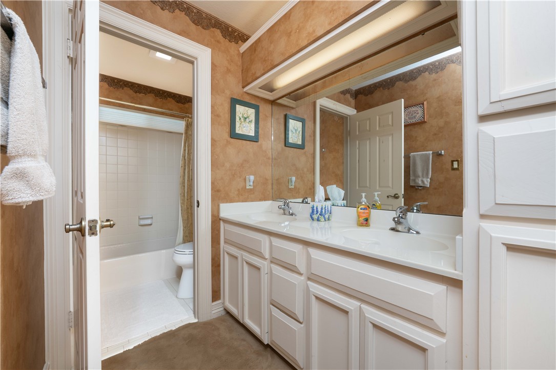 6210 Bourbonais Dr Property Photo 30