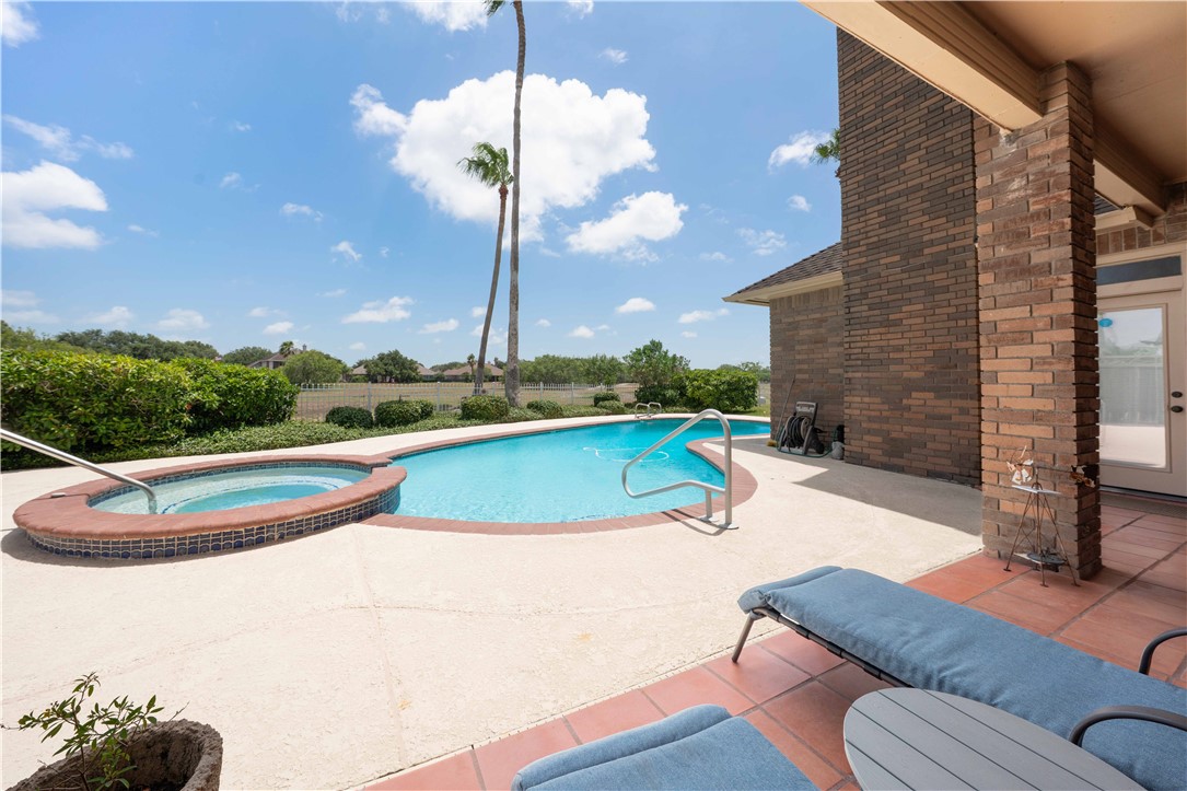 6210 Bourbonais Dr Property Photo 37