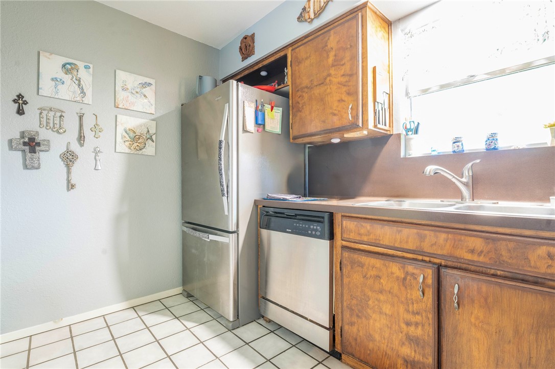 1810 Silver Sands Dr Property Photo 8