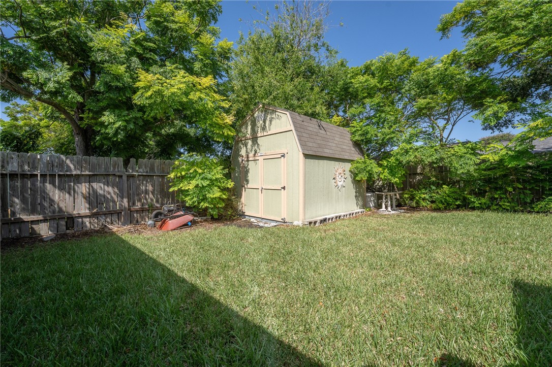 1810 Silver Sands Dr Property Photo 26