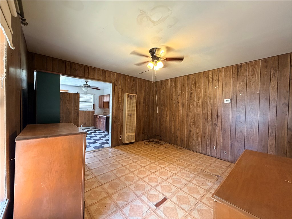 1402 Woodlawn Dr Property Photo 9