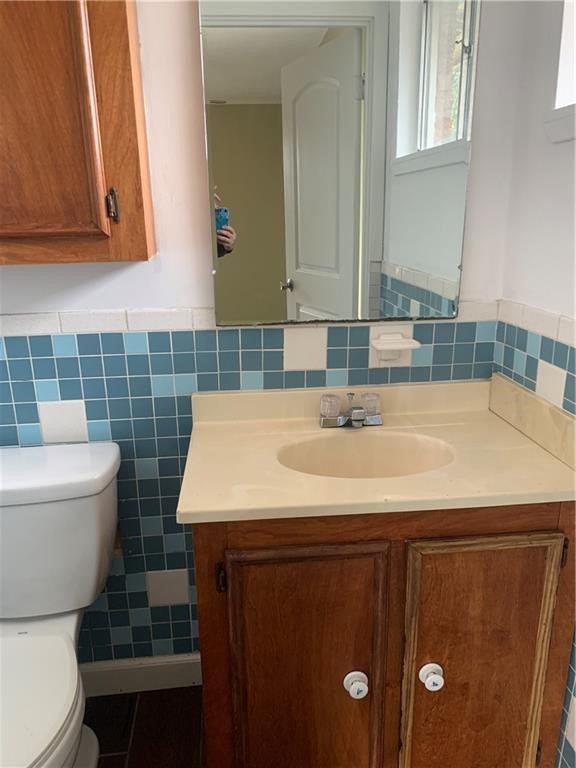 6026 Orms Dr Property Photo 3