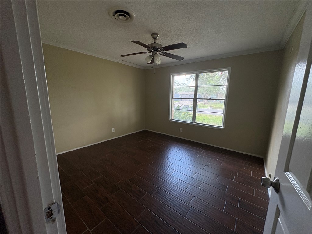 6026 Orms Dr Property Photo 15