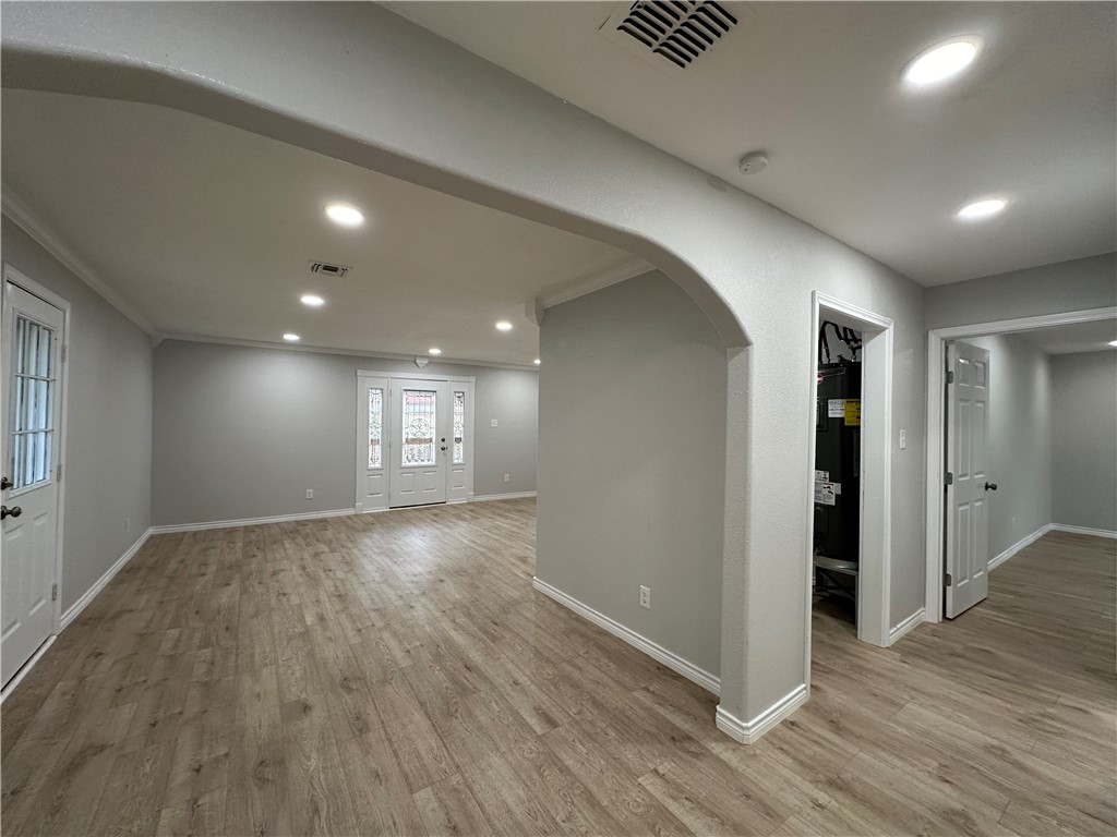 1202 Main Dr Property Photo 8
