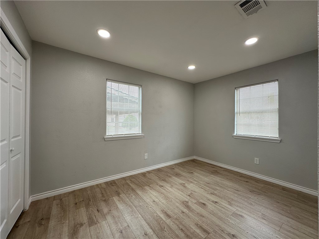 1202 Main Dr Property Photo 13