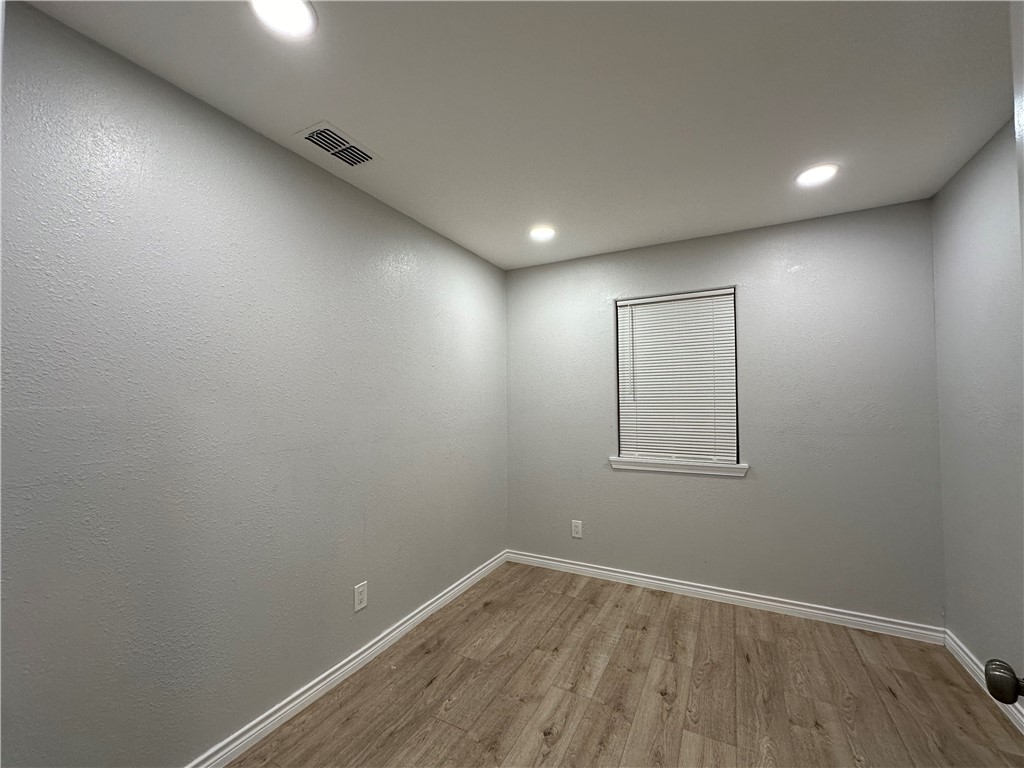 1202 Main Dr Property Photo 25