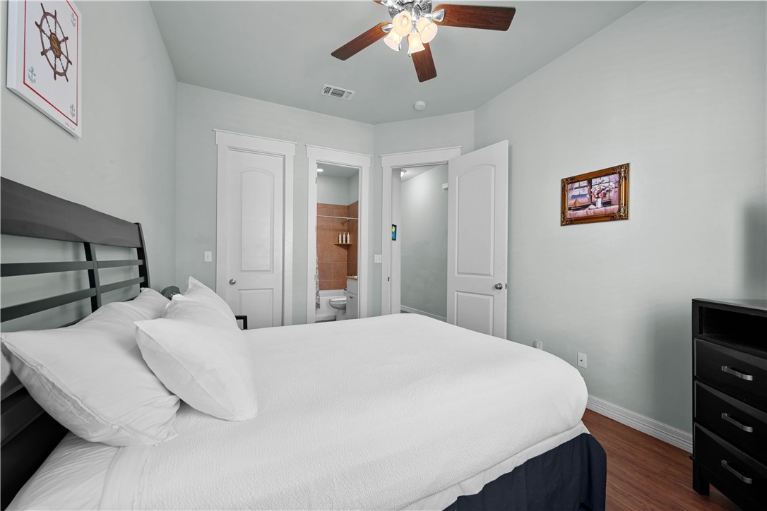 311 Sailhouse Way Property Photo 26