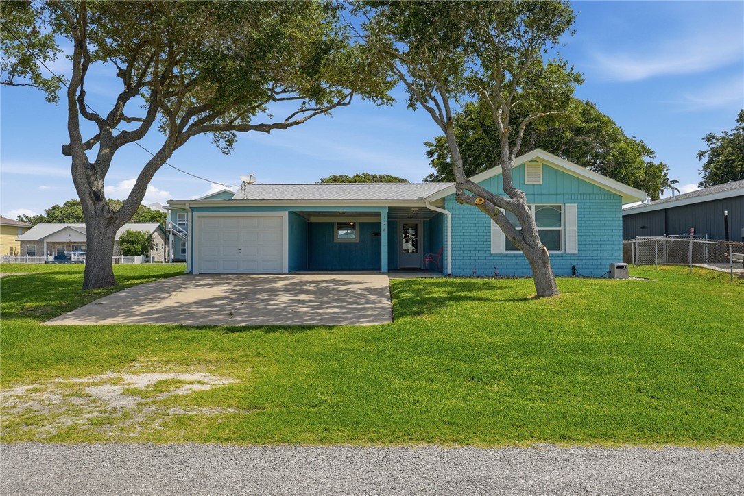 128 Palm Dr Property Photo 2