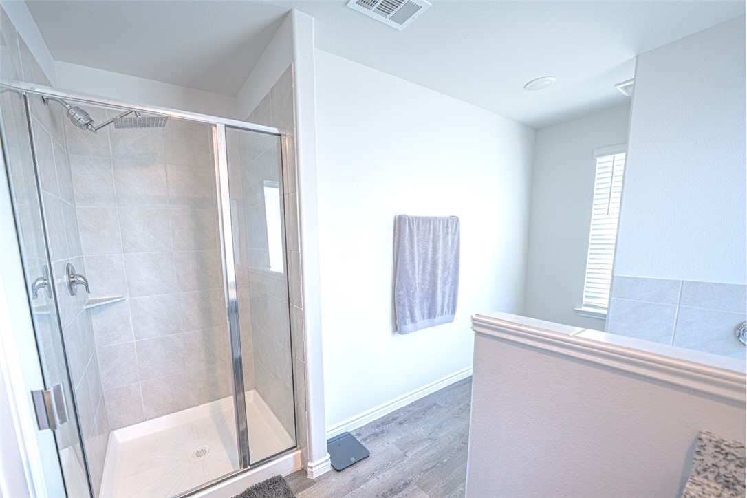 3712 Kings Drive Property Photo 8