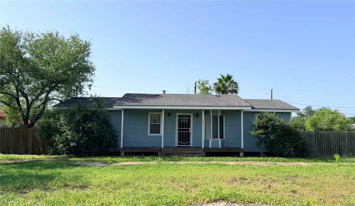 1130 E Ave A Ave Property Photo 1