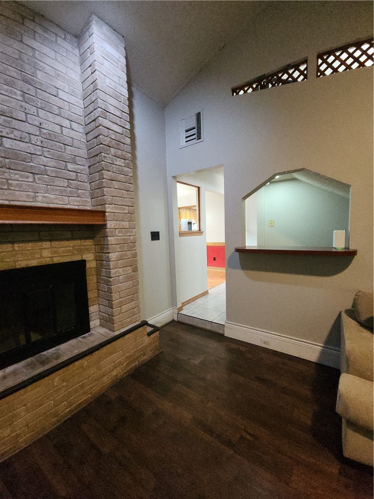 5221 Cromwell Dr Property Photo 5