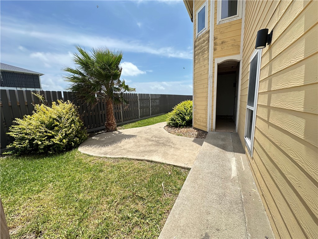 130 Causeway St Property Photo 3