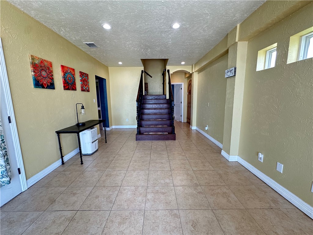 130 Causeway St Property Photo 5