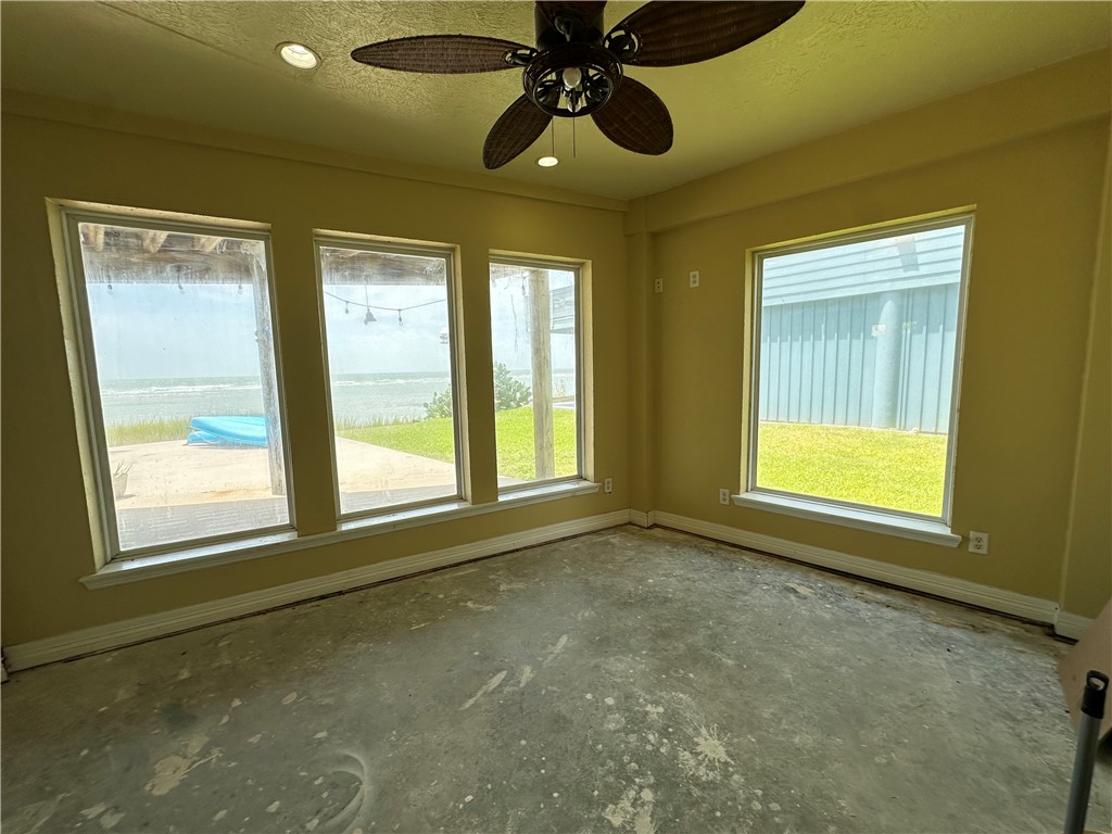 130 Causeway St Property Photo 7