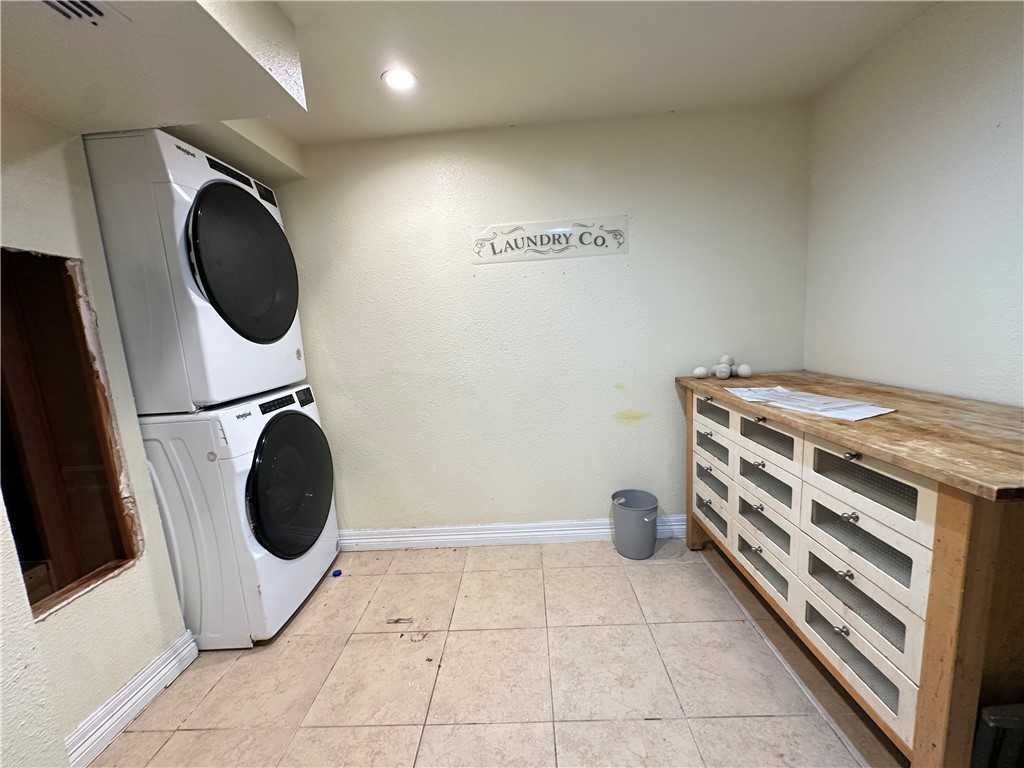 130 Causeway St Property Photo 13