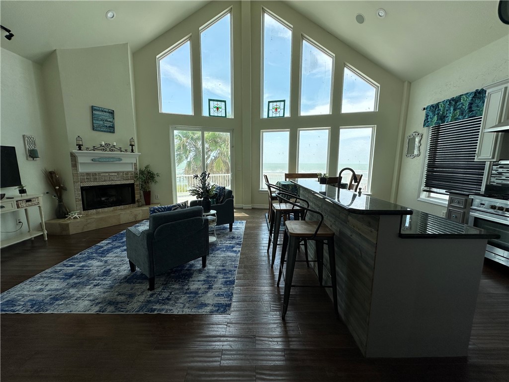 130 Causeway St Property Photo 22
