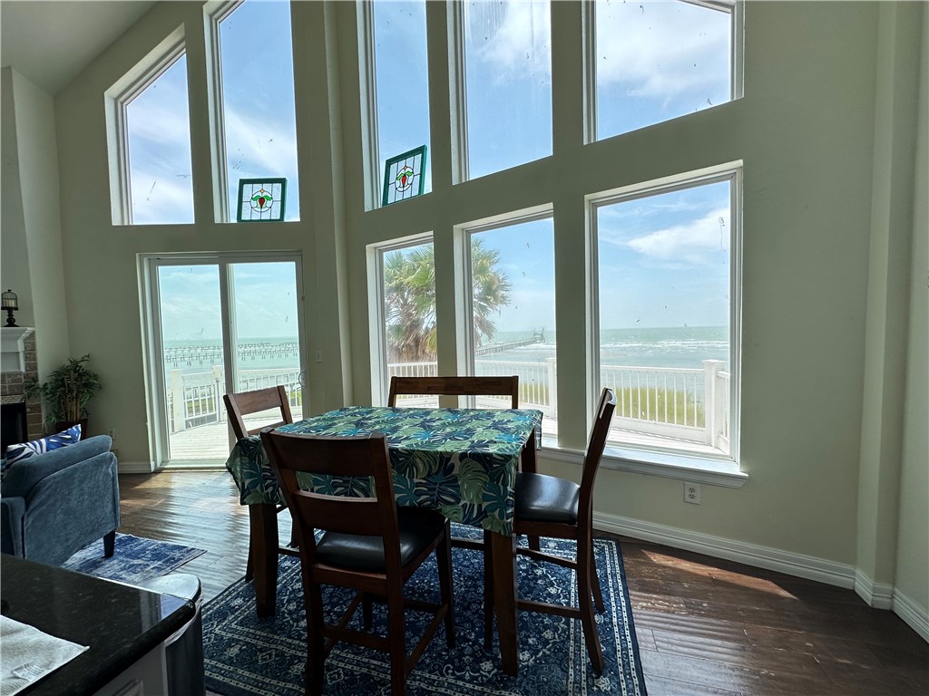 130 Causeway St Property Photo 25