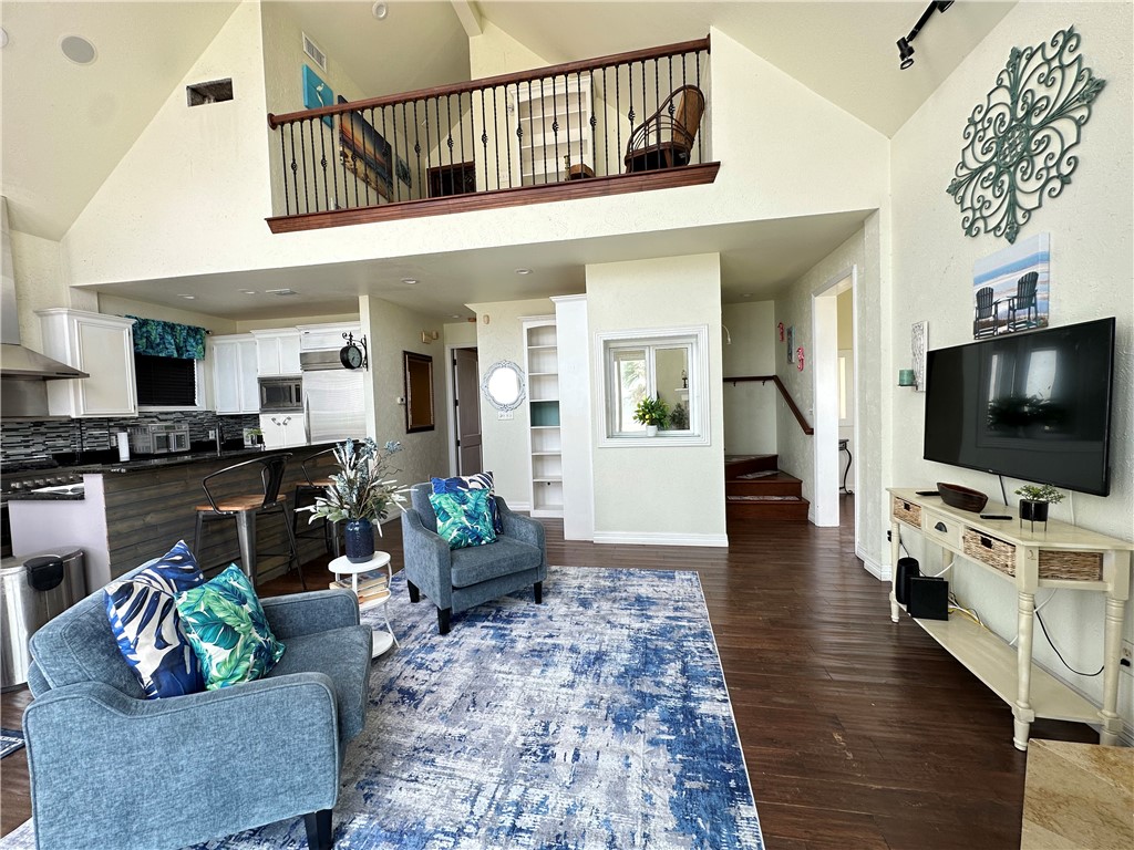 130 Causeway St Property Photo 26