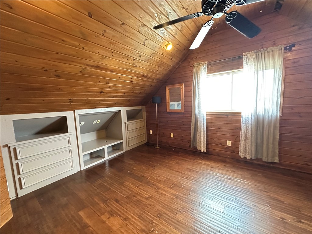 130 Causeway St Property Photo 29