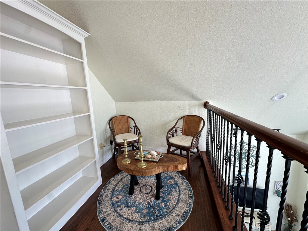 130 Causeway St Property Photo 33