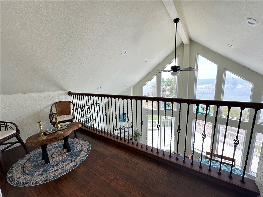 130 Causeway St Property Photo 34