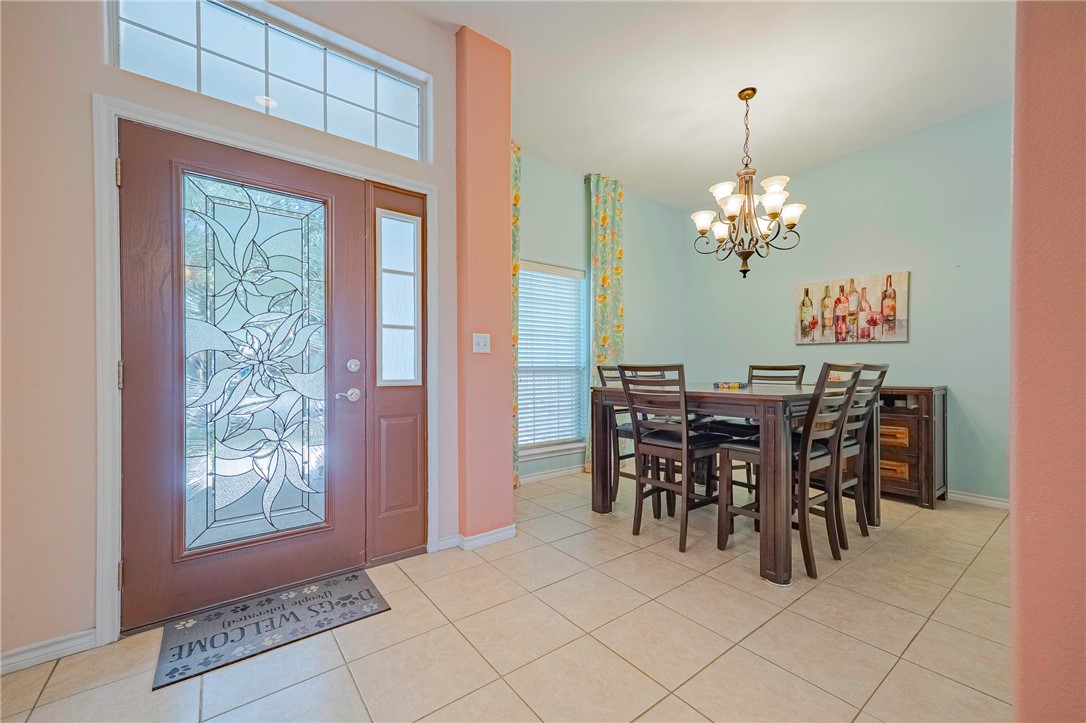 412 Fairway Oaks St Property Photo 16
