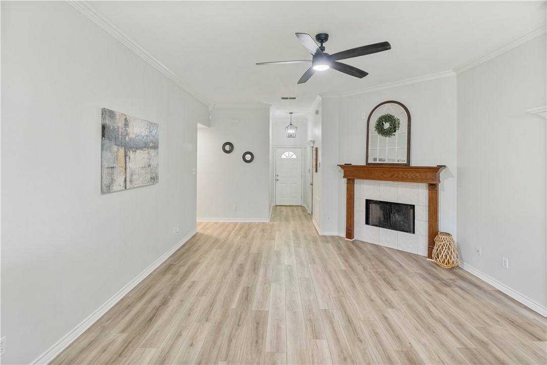 7925 Rock Crest Dr Property Photo 7