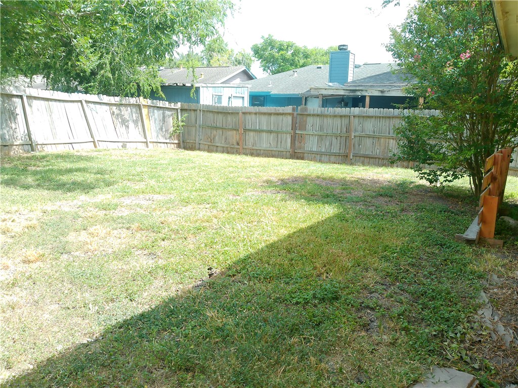 5230 Edinburg Cir Property Photo 18