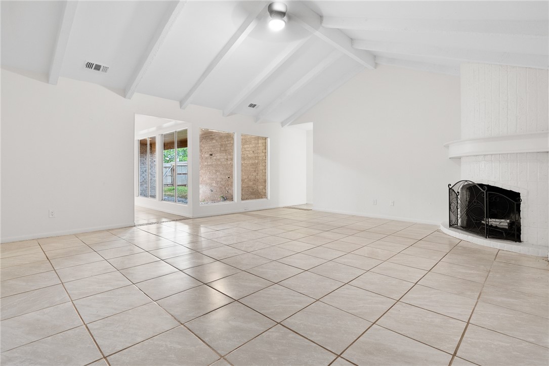 5009 Wingfoot B Property Photo 5