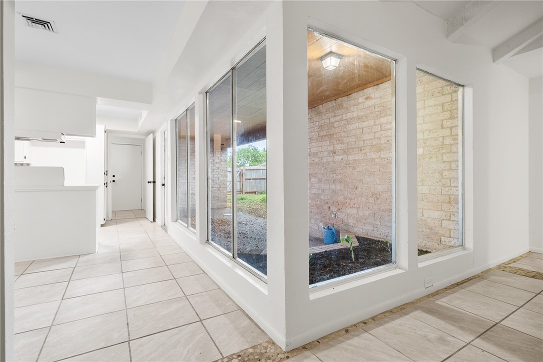 5009 Wingfoot B Property Photo 8