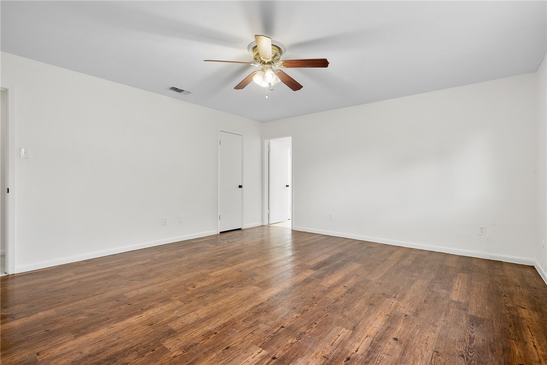 5009 Wingfoot B Property Photo 14