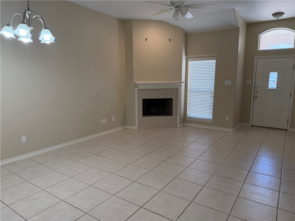 15210 Cruiser St B Property Photo 3