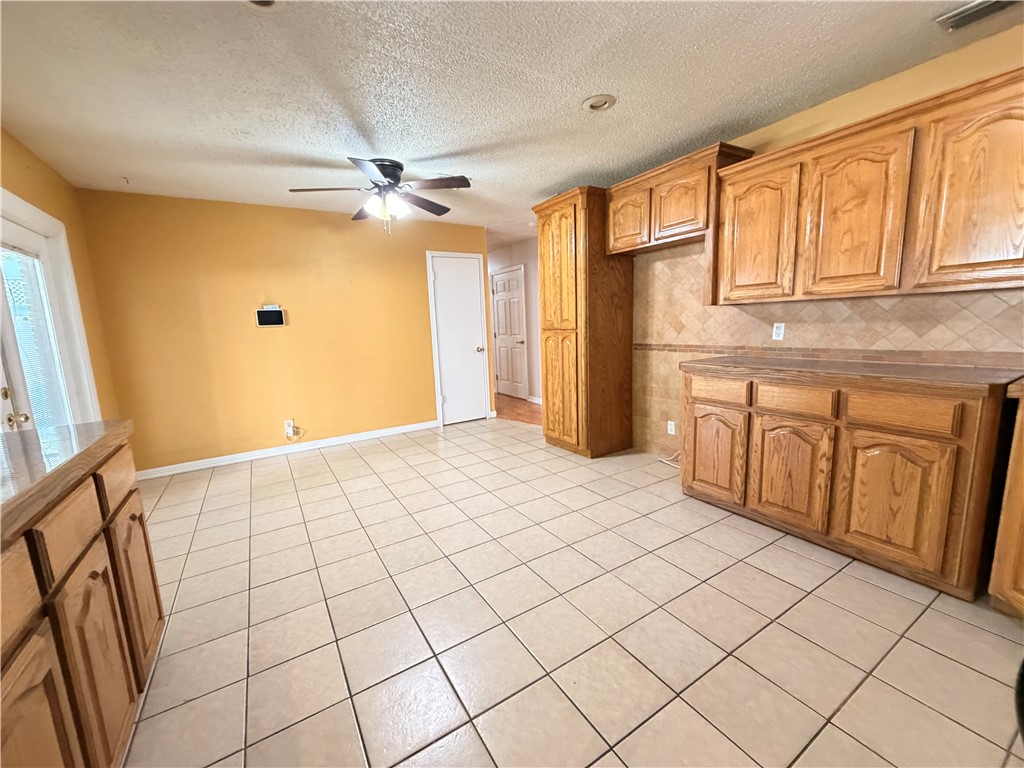 1708 Crosby St Property Photo 10