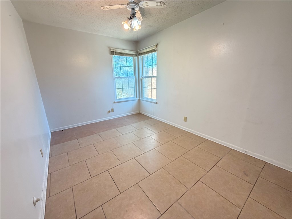 1708 Crosby St Property Photo 16