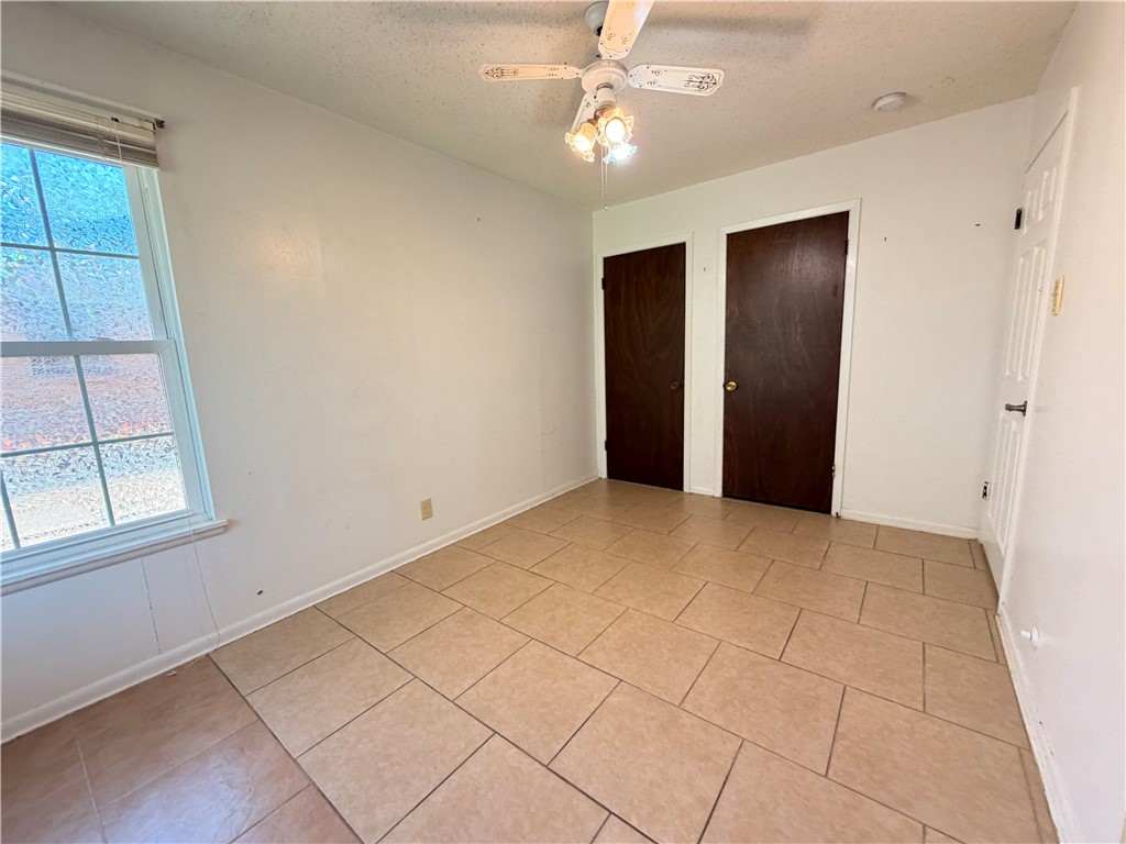1708 Crosby St Property Photo 19