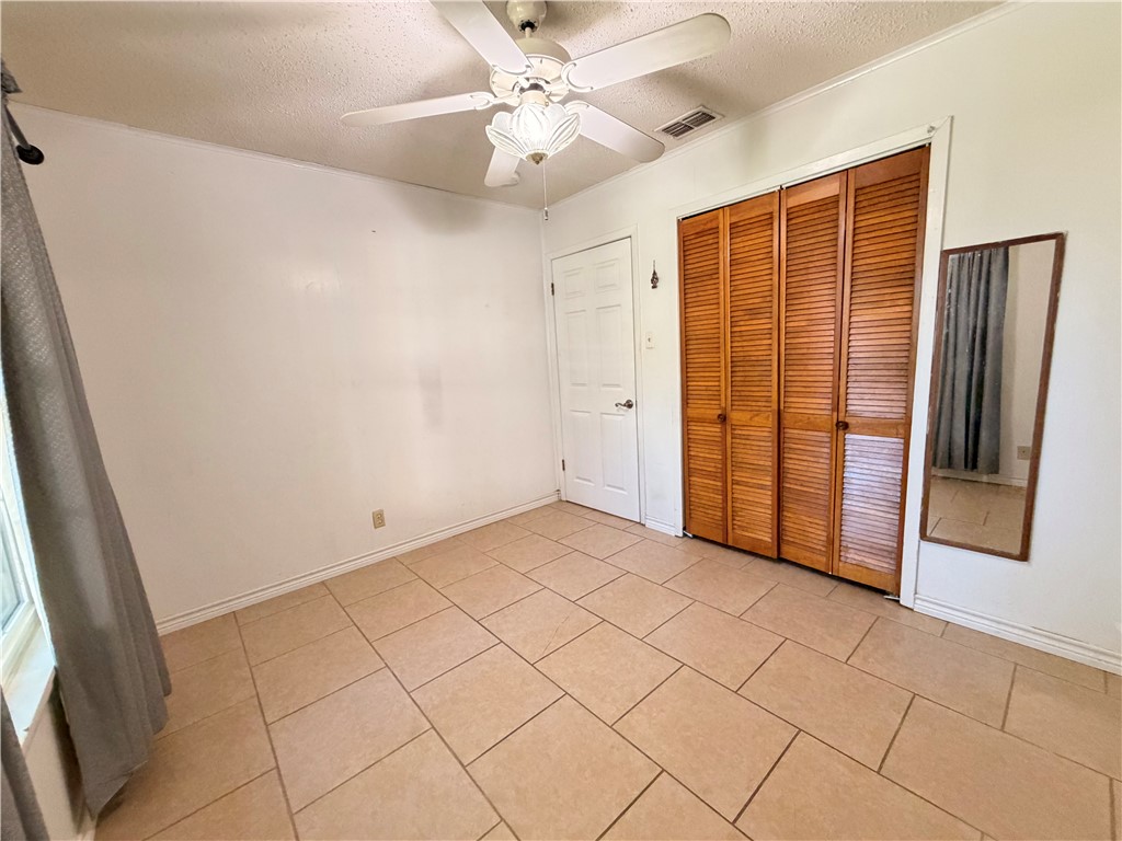 1708 Crosby St Property Photo 22