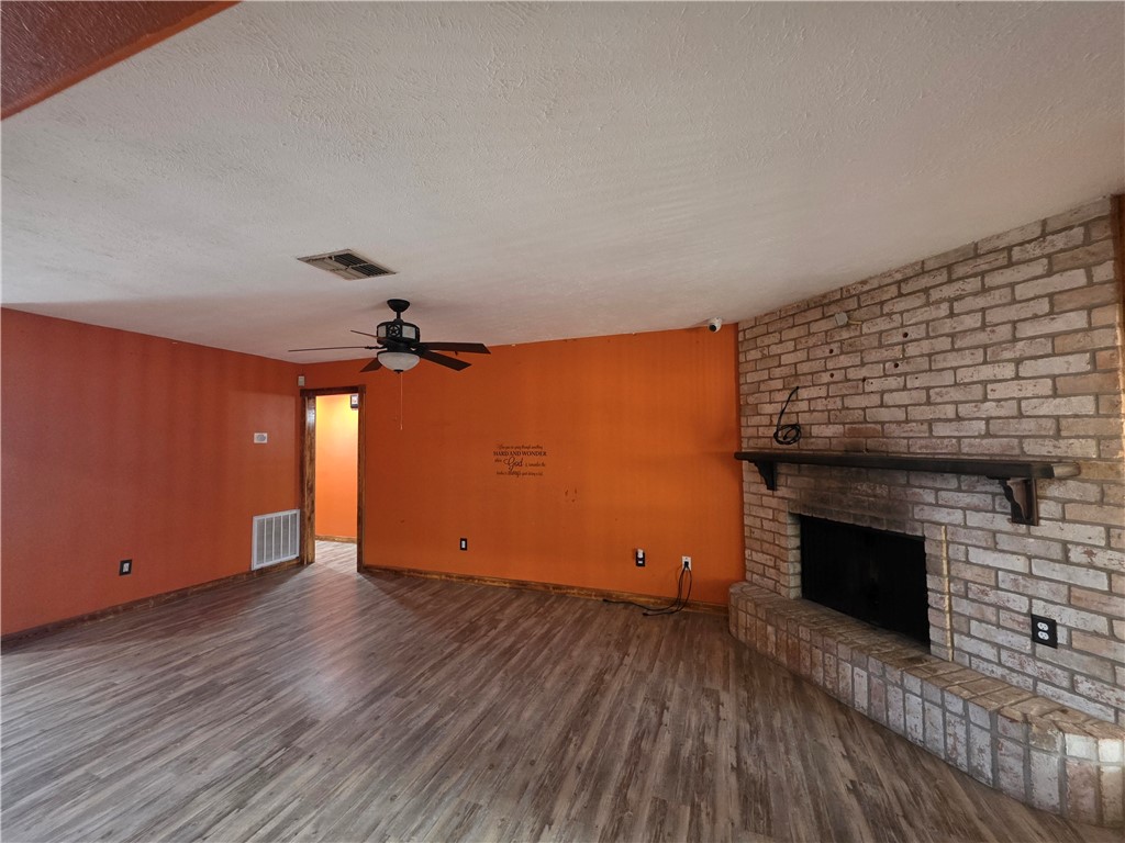 1905 Suntide Road Property Photo 18
