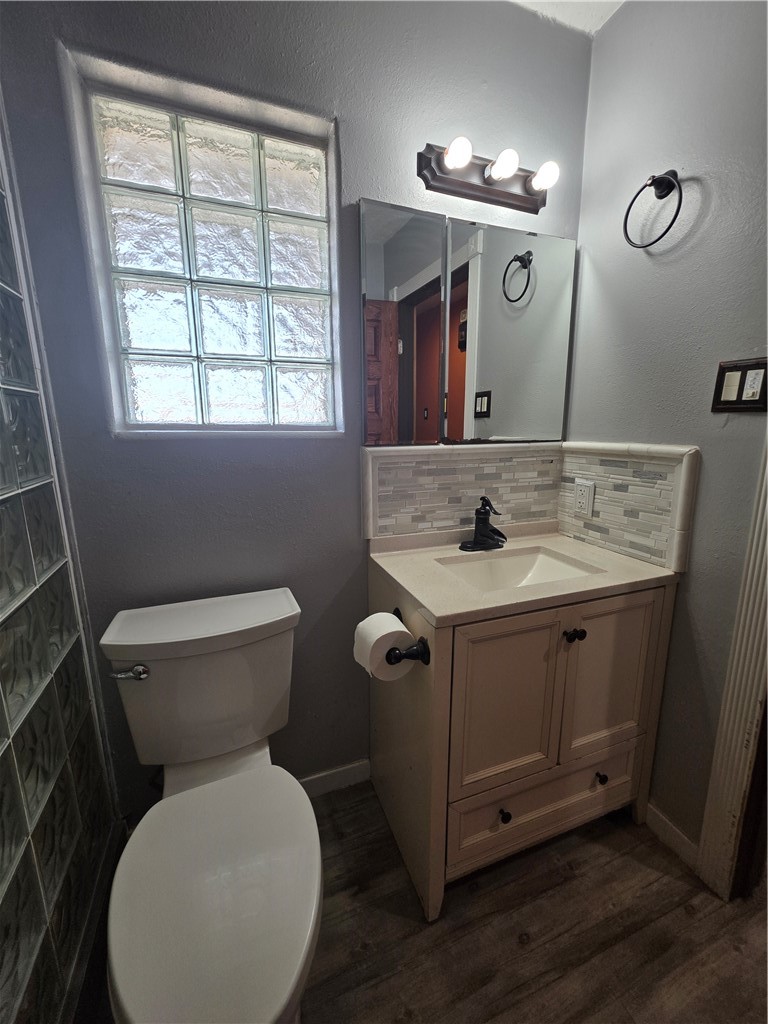 1905 Suntide Road Property Photo 35