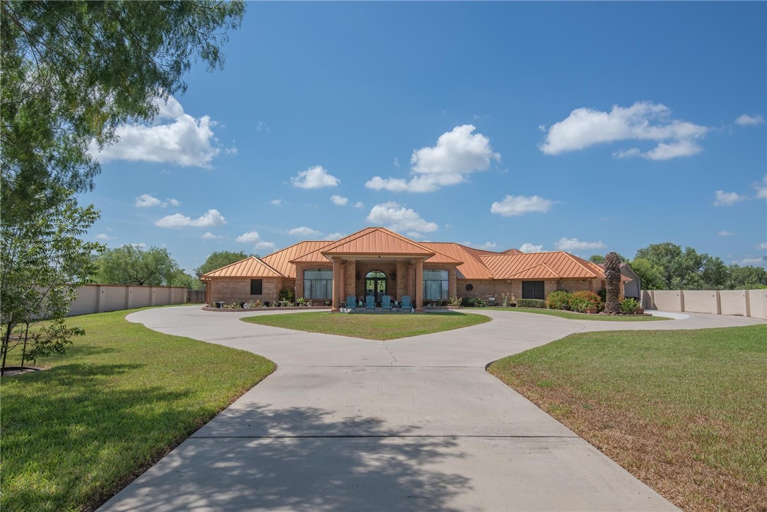 221 W Sage Property Photo 5