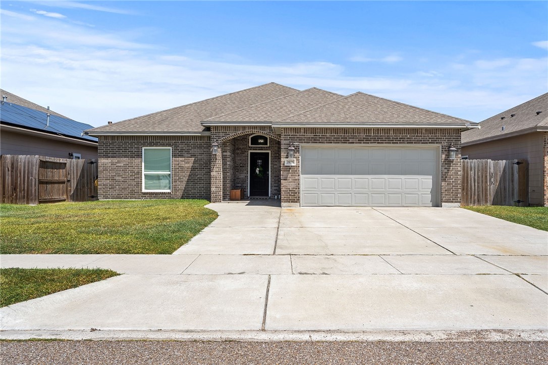 3926 Woodhouse