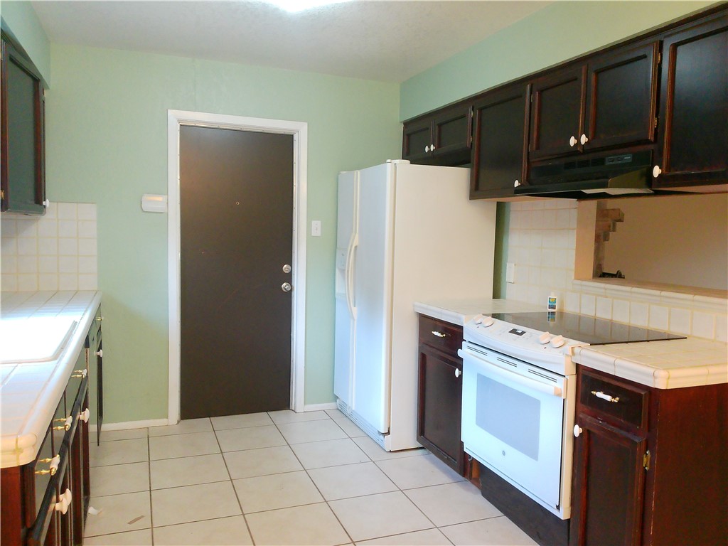 2118 Meadowgrove Dr Property Photo 13