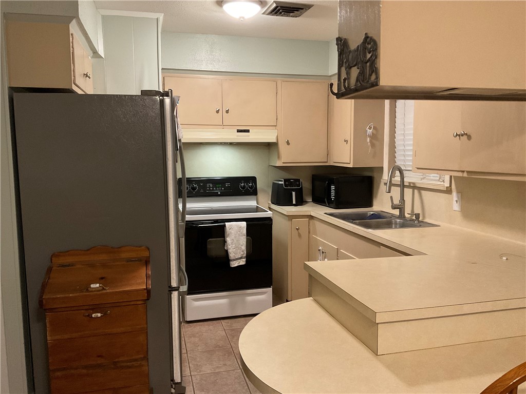 1705 Denver Property Photo 6